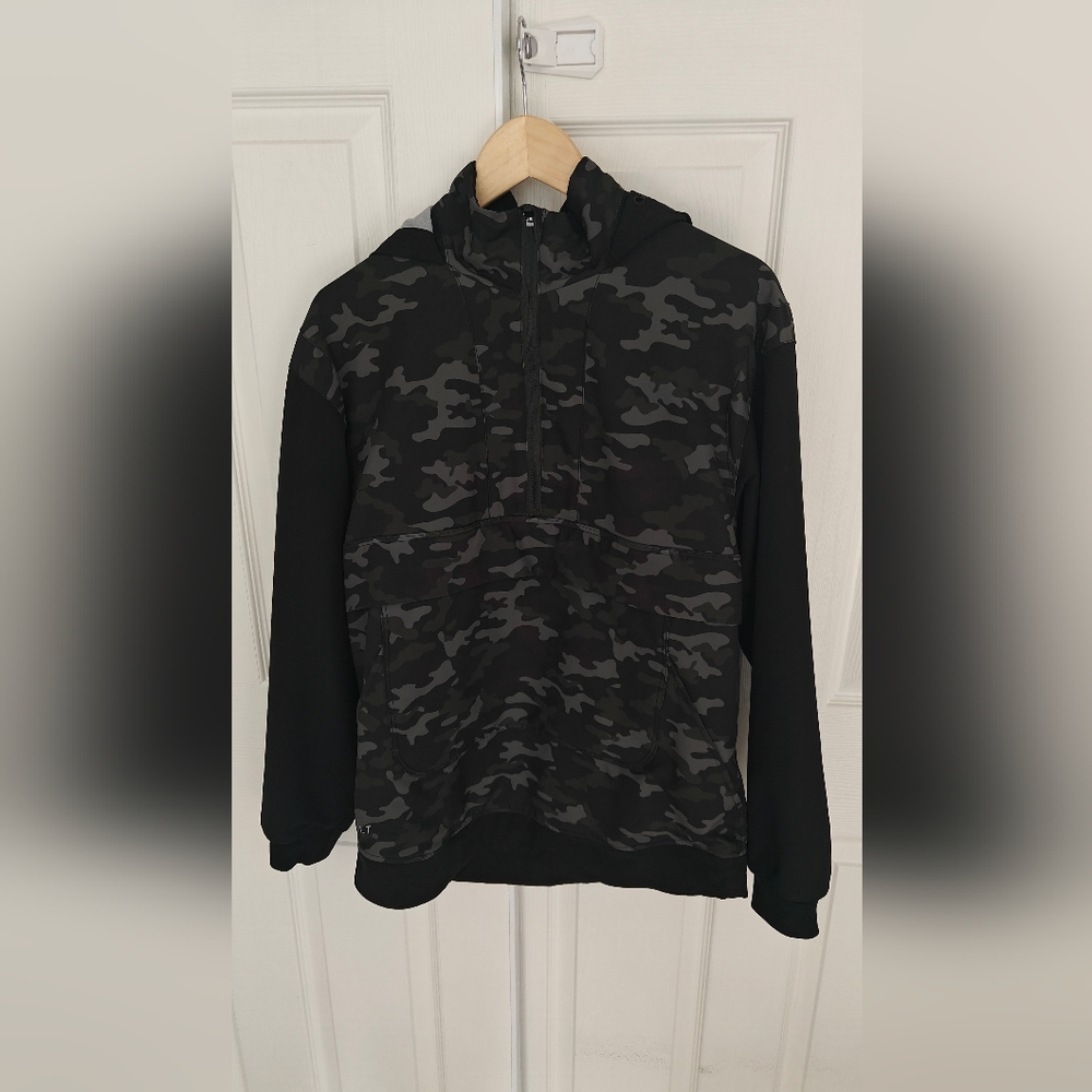 Bylt Elevate Drop Cut Windbreaker - Men's Medium Camo